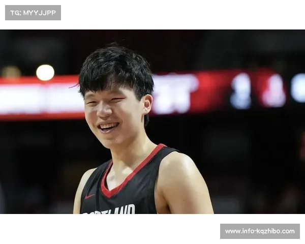 开拓者杨瀚森主场首秀,尼克斯大胜27分 开拓者杨瀚森主场首秀,尼克斯大胜27分